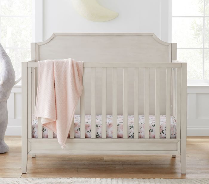 Ava regency outlet crib