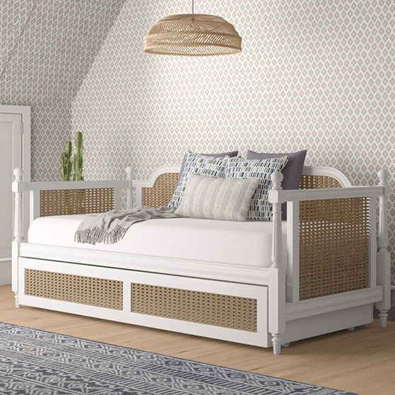 Guest room daybed