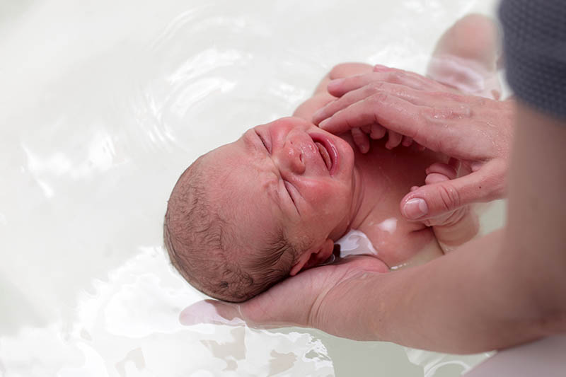 newborn baby bath