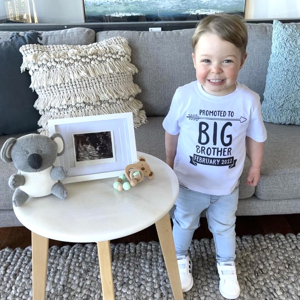 Guess who is going to be a big brother toddler shirt new sibling announcement tshirt 